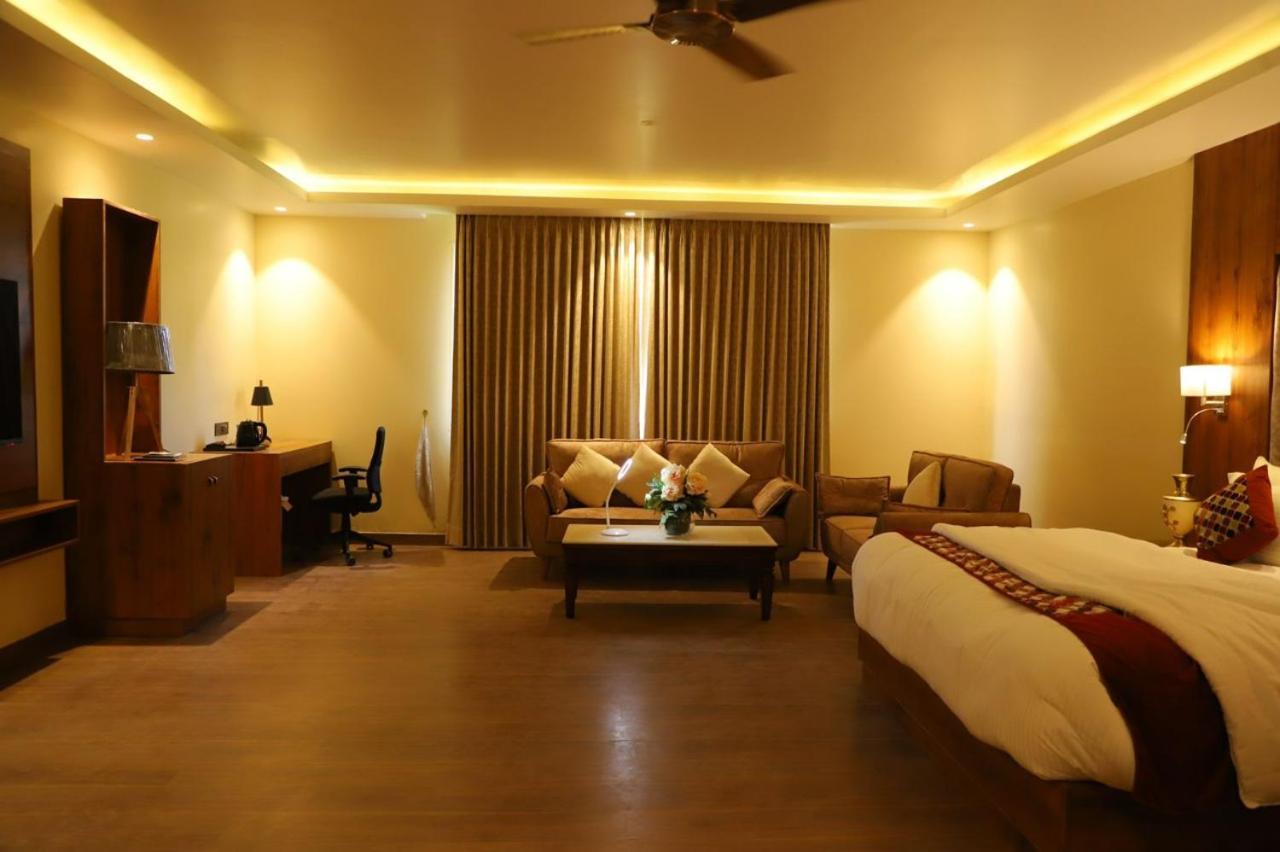 Haritma Resort Delhi  Exteriör bild
